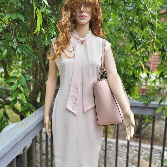 🆕️🌺CALVIN KLEIN🌺 Tie Neck Sheath Dress💃 SIZE:6 - Picture 6 of 15